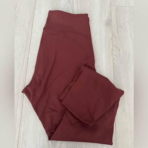 Lululemon InStill HR Tight 25” - Picture 2 of 3